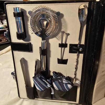 Mixologist Cocktail Travel Cases & More (S-JS)