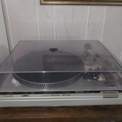 Technics SL-B3 Record Player