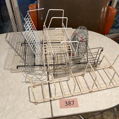 Kitchen racks organize