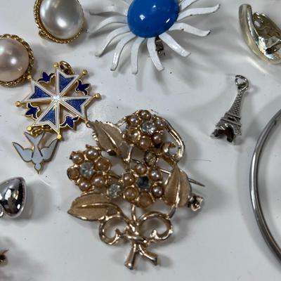 Watches, Vintage jewelry, cigar box. semi precious bead necklaces