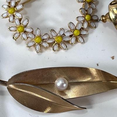 Watches, Vintage jewelry, cigar box. semi precious bead necklaces