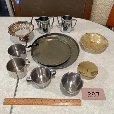 Metal ware serving items