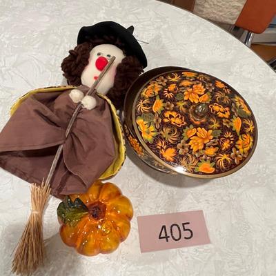 Cool coffee filter tin & fall decor