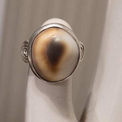 175: Spotted Slipper Shell Sterling Silver Ring