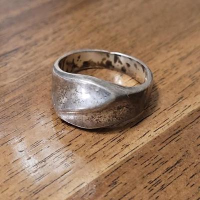 176: Sterling Silver Ring