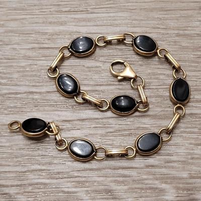 #189: 14kt and Onyx Bracelet