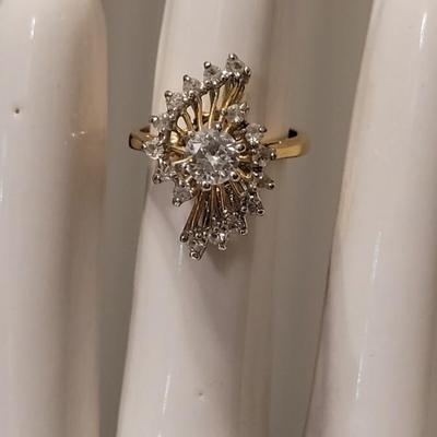 198: 18kt GE Ring