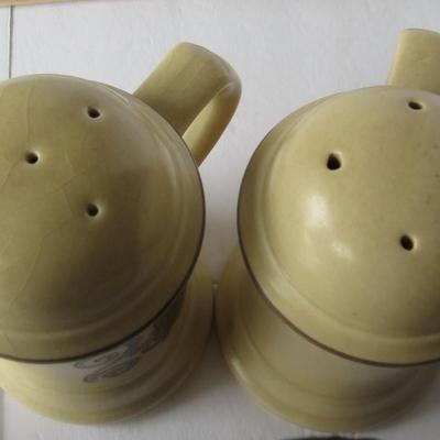 Lot 442: Pfaltzgraff Village Range Shakers