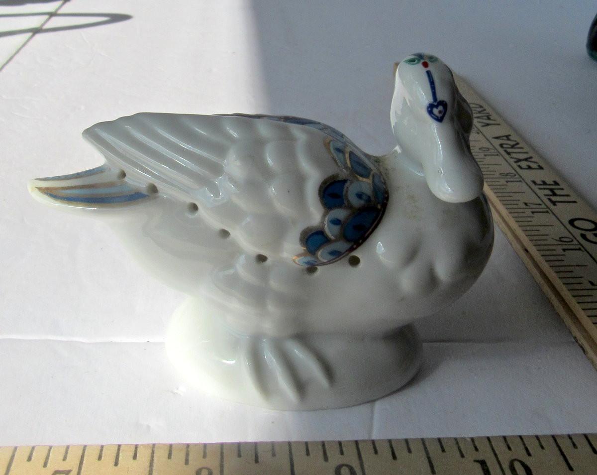 Lot 455: Duck Potpourri Holder | EstateSales.org