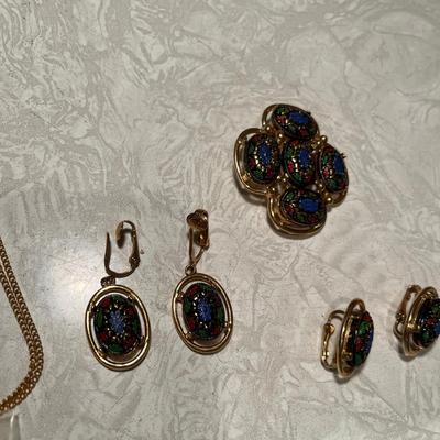 Sarah Coventry set