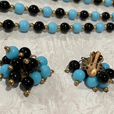 Vintage beads set