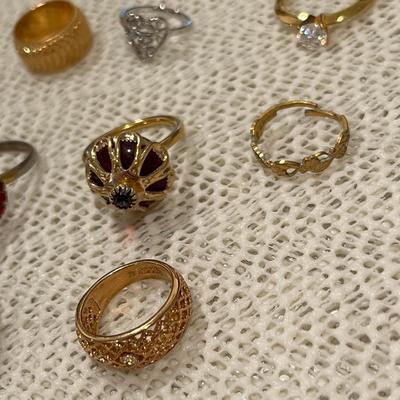 Lot of costume rings