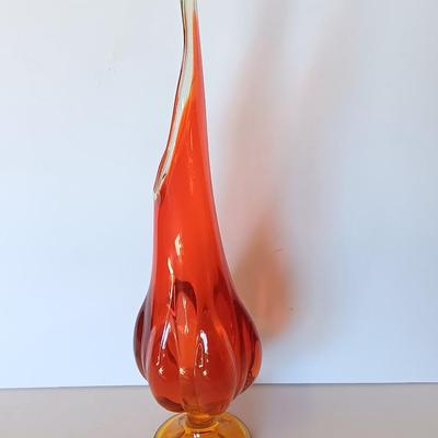 Vintage swung vase -Beautiful Mid Century Modern Amberina Swung Vase