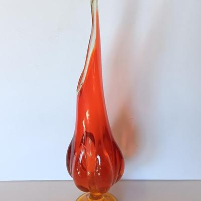 Vintage swung vase -Beautiful Mid Century Modern Amberina Swung Vase