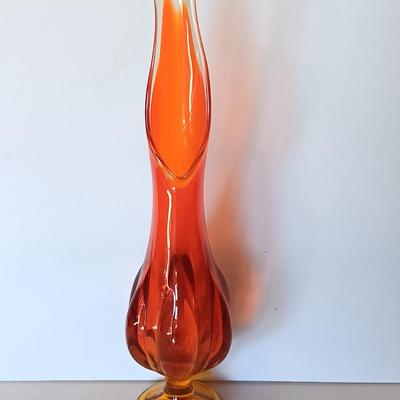 Vintage swung vase -Beautiful Mid Century Modern Amberina Swung Vase
