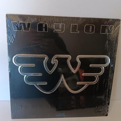 Two Waylon Collectible LP records