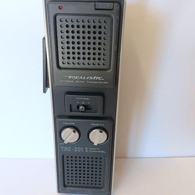 Vintage Realistic 2-watt Solid-state TRC-201 C.B. 14 channel Walkie Talkie with instructions