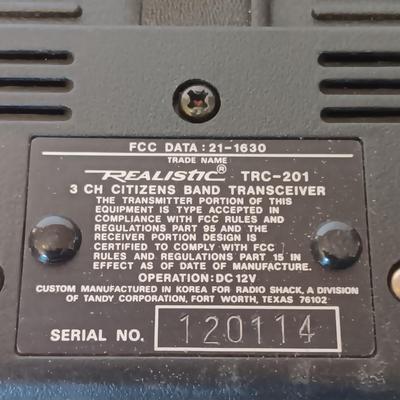 Vintage Realistic 2-watt Solid-state TRC-201 C.B. 14 channel Walkie Talkie with instructions