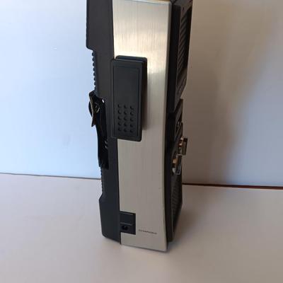 Vintage Realistic 2-watt Solid-state TRC-201 C.B. 14 channel Walkie Talkie with instructions