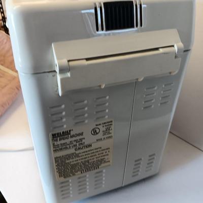 Nice electric Welbilt bread maker machine with storage dust cover