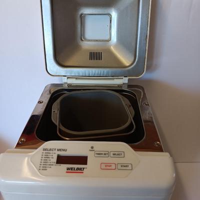 Nice electric Welbilt bread maker machine with storage dust cover