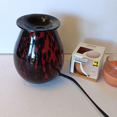 Beautiful Art glass illuminated red & Black scented wax burner. - Like a Scentsy burner