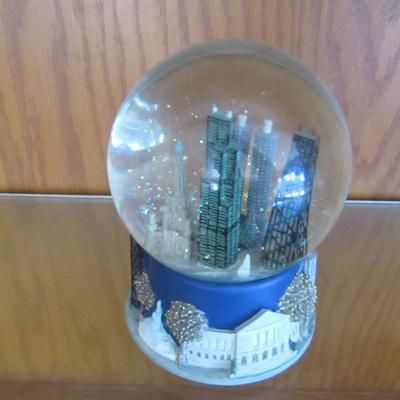 Chicago Design Water Globe- Plays 'Chicago'- Approx 6