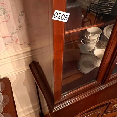 Vintage Solid Wood Duncan Phyfe Style China Cabinet