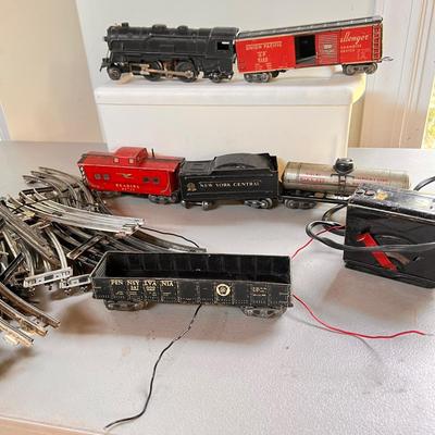 Antique Electric Train Set - Louis Marx & Co Stream Line