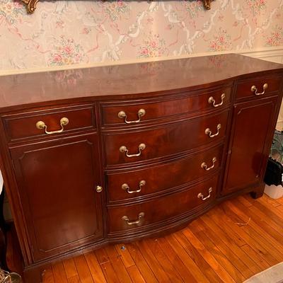 Vintage MCM Duncan Phyfe Style Bow Front Sideboard Buffet Cabinet