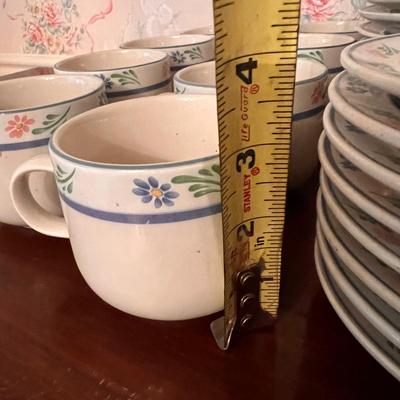 TIENSHAN Stoneware â€œWild Flowersâ€ 8 Person Setting