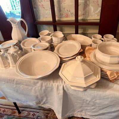 Large Vintage Pfaltzgraff Tableware Set