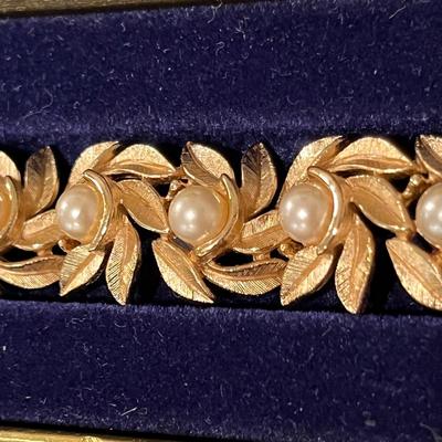 Vintage Avon Bracelet NIB & comb case