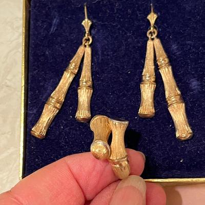 Vintage Avon Ring & earring set