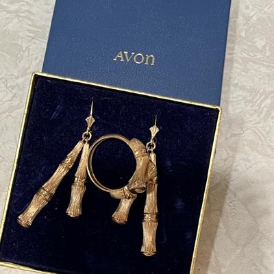Vintage Avon Ring & earring set