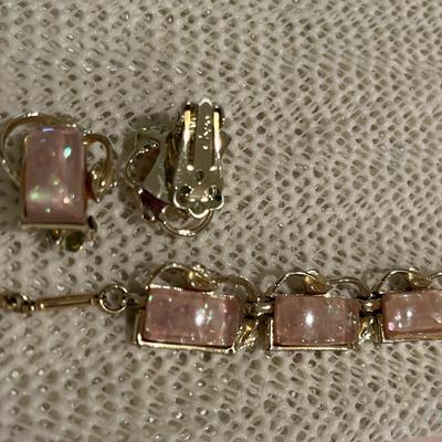 Lot of 60s jewelry