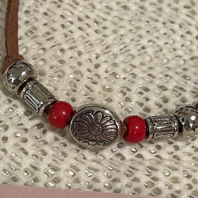Fashion jewelry necklaces