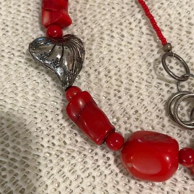 Fashion jewelry necklaces
