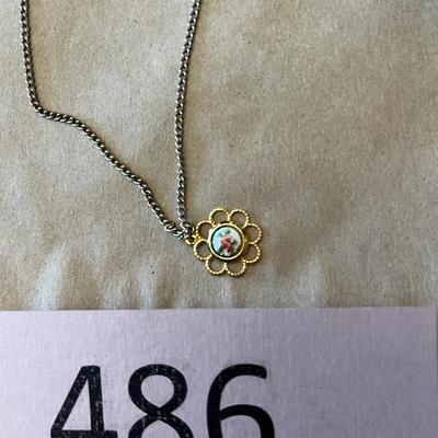 Avon demi-parure