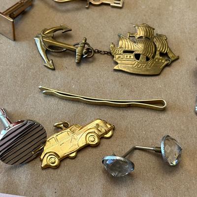 Lot of men's jewelry