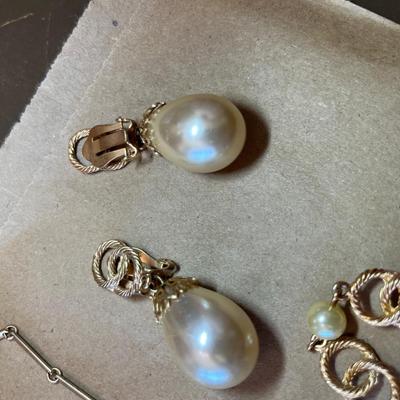 Pearl jewelry set