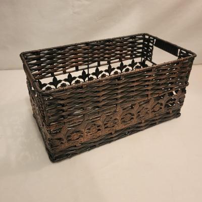 Bronze Colored Lamp and Faux Wicker and Metal Baskets (M-DW)