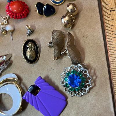 Lot of earrings