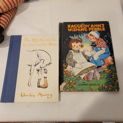 Vintage Raggedy Ann Dolls, Children's Books and More (M-DW)