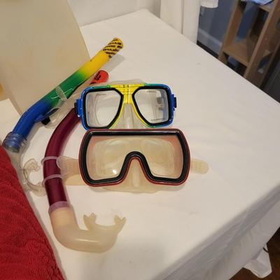 Masks, Snorkels, Fins and More (M-DW)