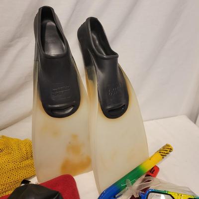 Masks, Snorkels, Fins and More (M-DW)