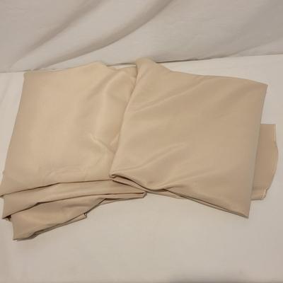 Tablecloths, Placemats,  Doilies and More (LR-DW)