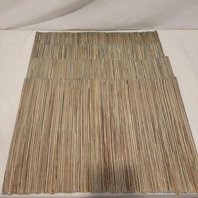 Tablecloths, Placemats,  Doilies and More (LR-DW)