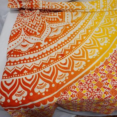 Tablecloths, Placemats,  Doilies and More (LR-DW)