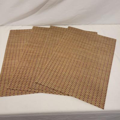 Tablecloths, Placemats,  Doilies and More (LR-DW)